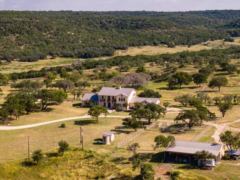 945 Elm Pass Road Center Point TX 78010