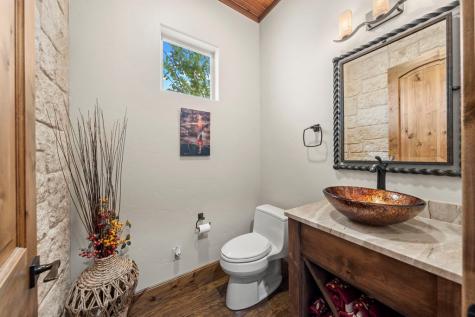 131 Bootlegger Lane Kerrville TX 78028