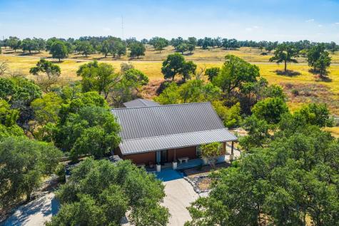 131 Bootlegger Lane Kerrville TX 78028