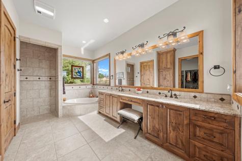 131 Bootlegger Lane Kerrville TX 78028