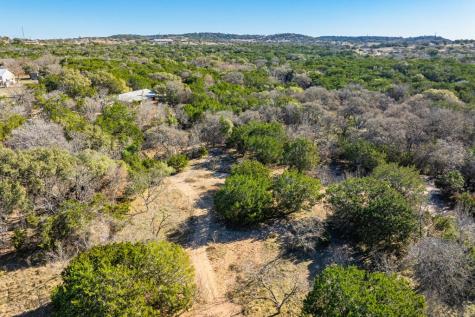 135 Rooster Ridge Kerrville TX 78028