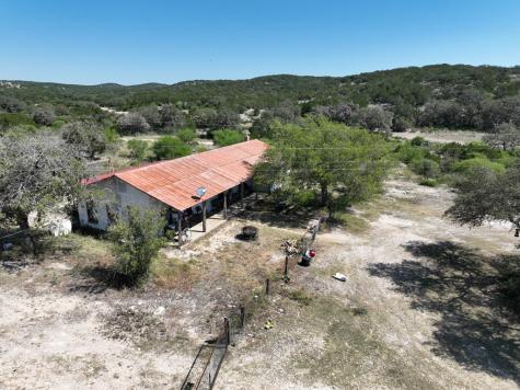 3223 Sd Fm 674 Rocksprings TX 78880