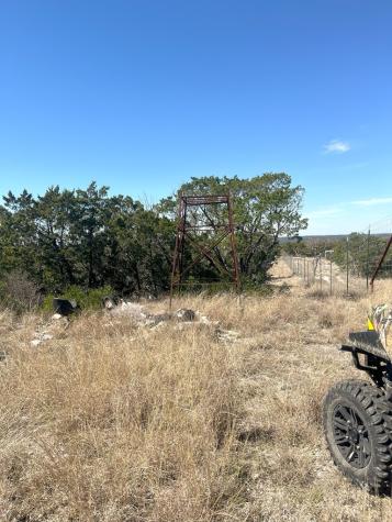 527 Arrow Head Leakey TX 78873