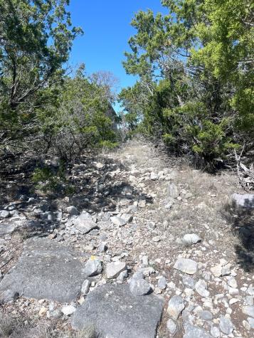 527 Arrow Head Leakey TX 78873