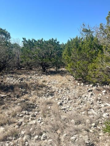 527 Arrow Head Leakey TX 78873