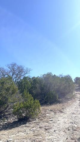 527 Arrow Head Leakey TX 78873