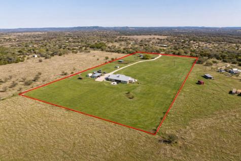 5025 Highway 16 Bandera TX 78003