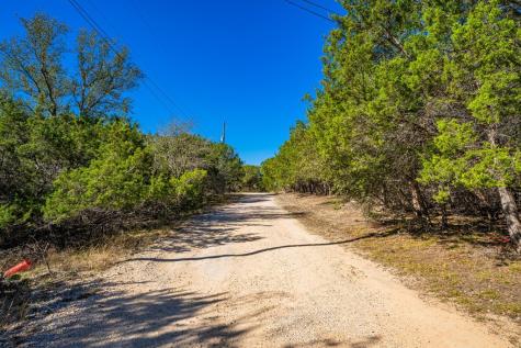 135 Rooster Ridge Kerrville TX 78028