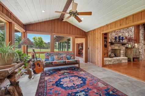 722 Lacey Oak Parkway Kerrville TX 78028
