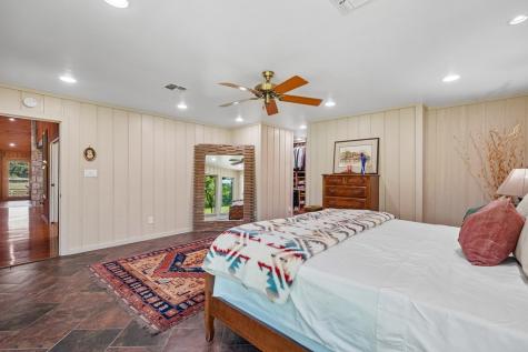 722 Lacey Oak Parkway Kerrville TX 78028