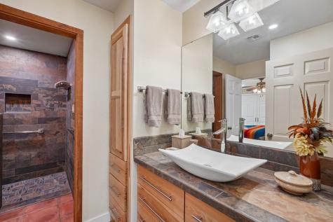 722 Lacey Oak Parkway Kerrville TX 78028