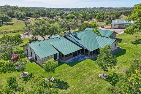 722 Lacey Oak Parkway Kerrville TX 78028
