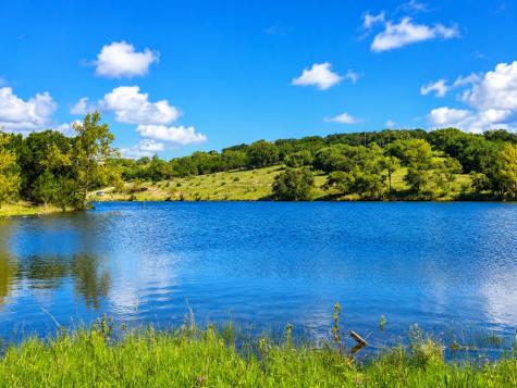 722 Lacey Oak Parkway Kerrville TX 78028