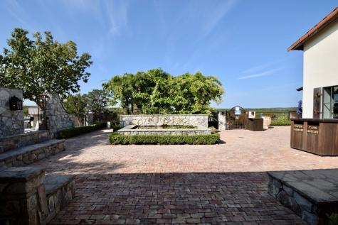 270 Stablewood Springs Drive Ingram TX 78025