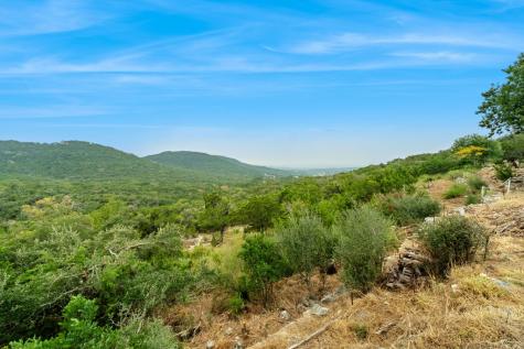 411 Valley View Drive Pipe Creek TX 78163