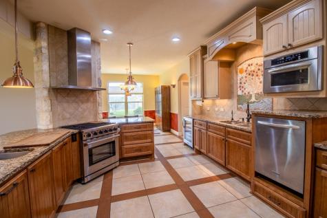 6515 Highway 27 Center Point TX 78010