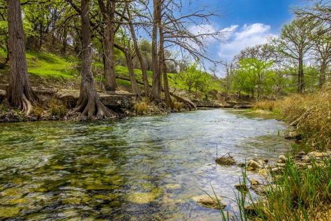 6515 Highway 27 Center Point TX 78010