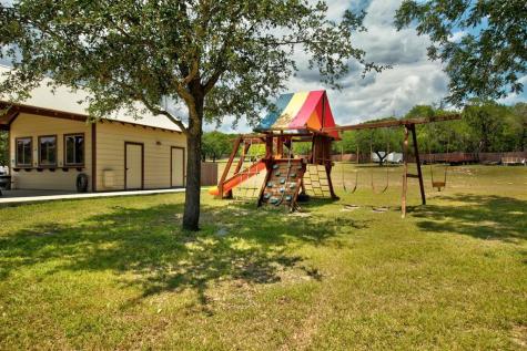 102 Cypress Estates Parkway W Ingram TX 78025