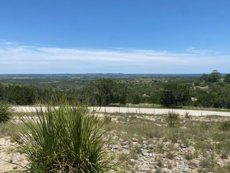 208 Saddle Wood Trail Comfort TX 78013