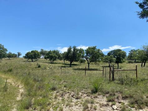 208 Saddle Wood Trail Comfort TX 78013