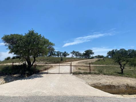 208 Saddle Wood Trail Comfort TX 78013
