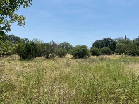 147 County Road 393 Camp Wood TX 78833