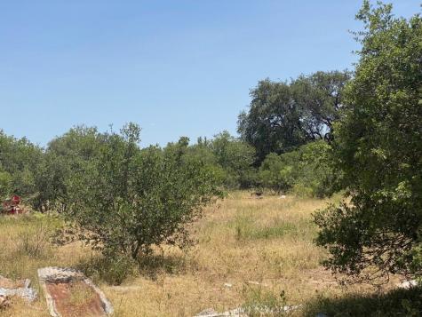 147 County Road 393 Camp Wood TX 78833
