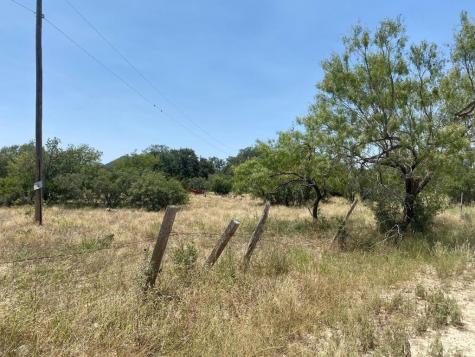 147 County Road 393 Camp Wood TX 78833