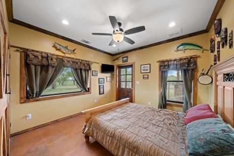 1065 B And R Ranch Utopia TX 78884