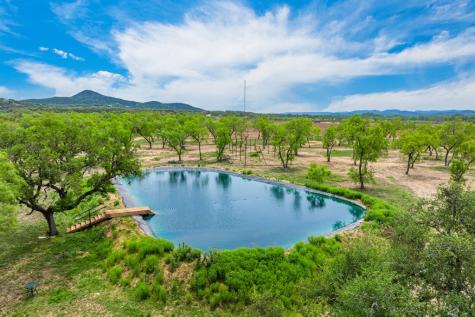 1065 B And R Ranch Utopia TX 78884