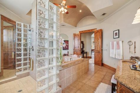 2121 Landmark Lane Kerrville TX 78028