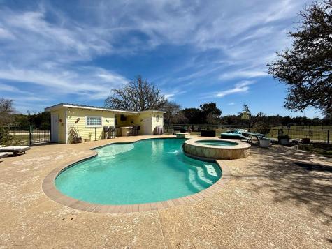 3320 Privilege Creek Road Pipe Creek TX 78063