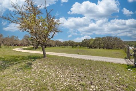 222 Spanish Oak Trail Harper TX 78631