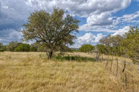 2554 County Road 380 Barksdale TX 78828