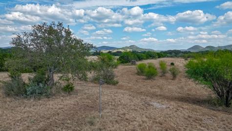 677 Kahn Drive Rio Frio TX 78879