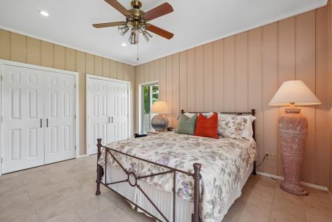 722 Lacey Oak Parkway Kerrville TX 78028