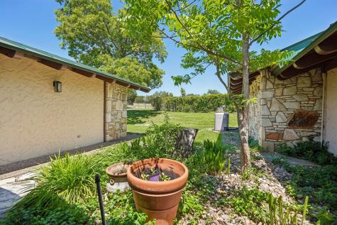 722 Lacey Oak Parkway Kerrville TX 78028