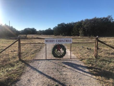 933 Quarry Road London TX 76854