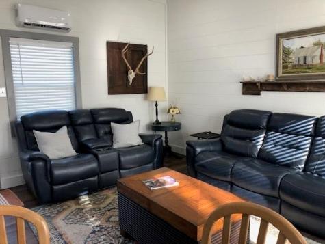 933 Quarry Road London TX 76854