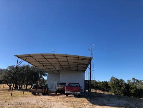 933 Quarry Road London TX 76854
