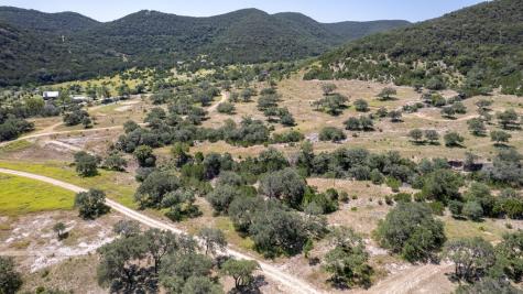 2242 Patterson Creek Road Leakey TX 78873