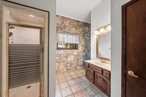 2000 Calcote Road Kerrville TX 78028