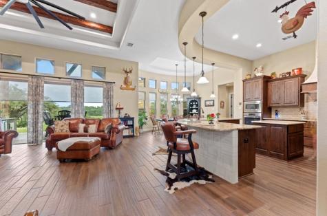 228 Lucky Ridge Bandera TX 78003