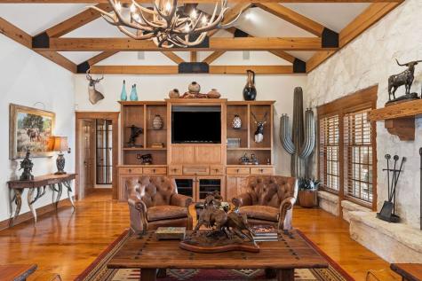 521 Bluff Creek Road Center Point TX 78010