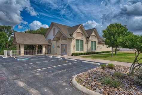 1704 Valencia Drive Kerrville TX 78028