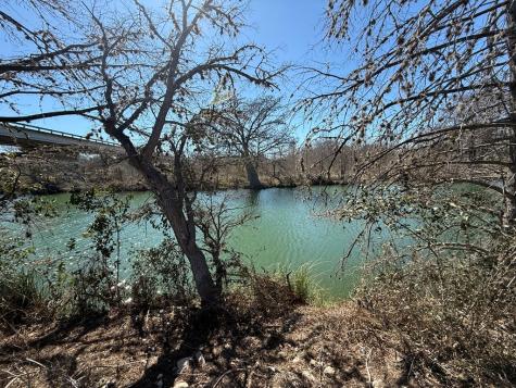 3147/49 Riverside Drive Kerrville TX 78028