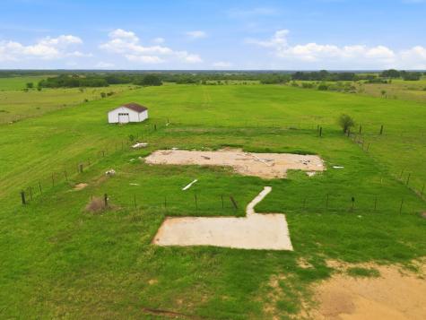 4488 Highway 97 Floresville TX 78114