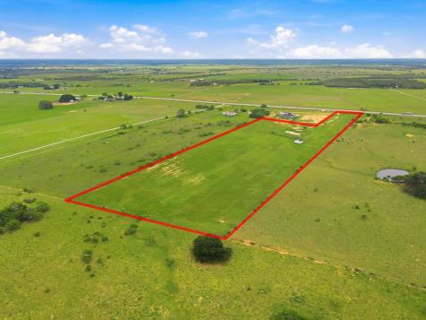 4488 Highway 97 Floresville TX 78114