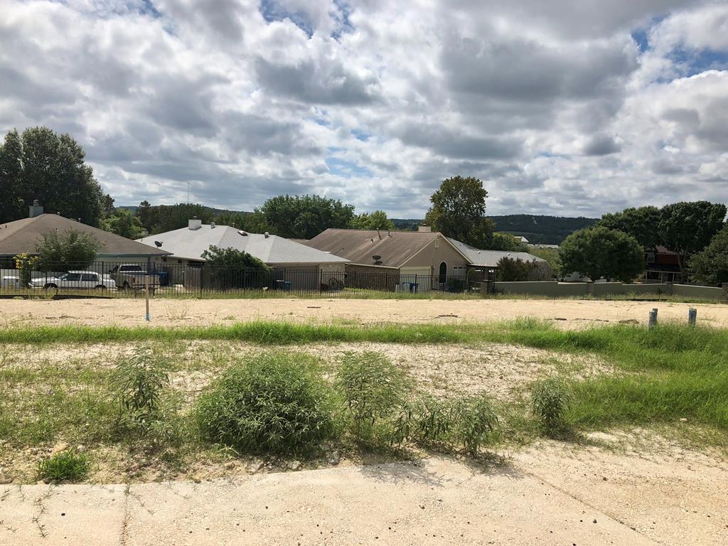 1813 Chateau Lane Kerrville TX 78028