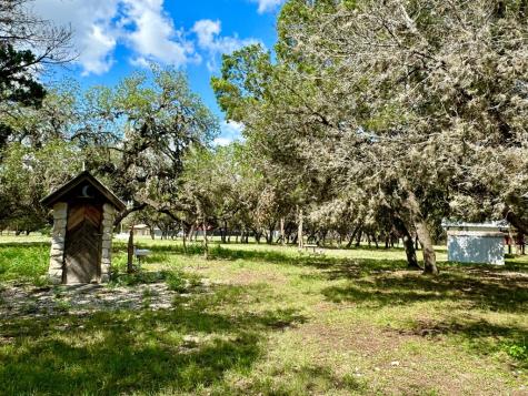 101 Patterson Road Leakey TX 78873